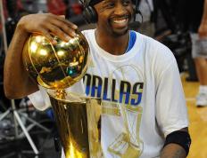 欧篮联集结日再迎强敌，达拉斯独行侠豪取连胜，主帅态度：目标明确，年轻球员得到机会的简单介绍