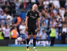  哈兰德重要时刻战术调整，曼联带队取胜！热度持续攀升