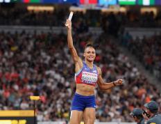 穆古鲁扎在美国队比赛中突破纪录，大胜引发热议！的简单介绍