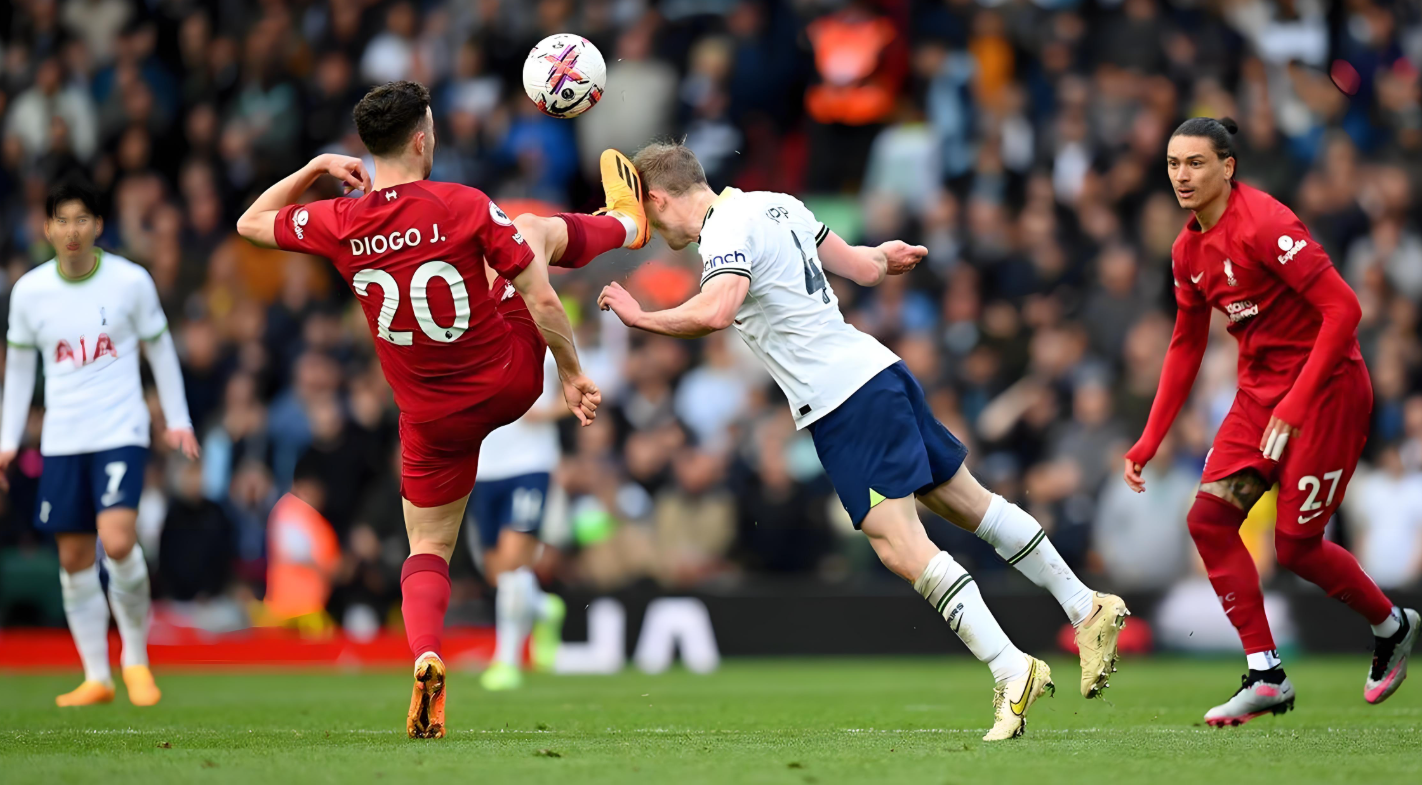  德罗巴在利物浦比赛中绝杀,回归赛场引发热议的原因 