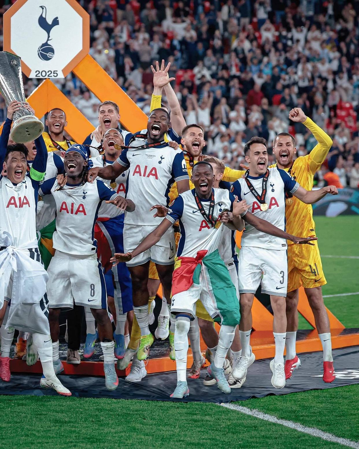 凯恩连续十二场比赛得分超过比分优势明显,曼联挑战极限!的简单介绍